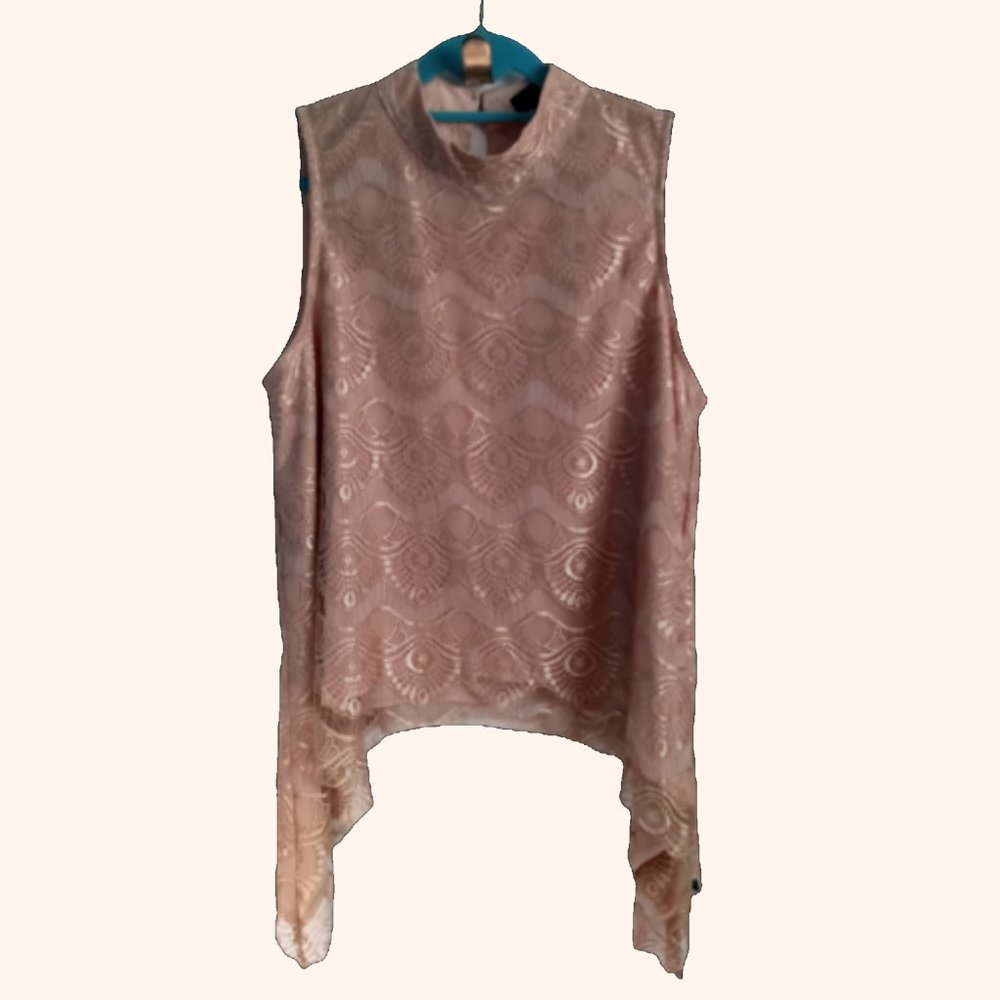 NWT ontwelfth Taupe Lace Mock Neck Sleeveless Asymmetrical Top Sz L